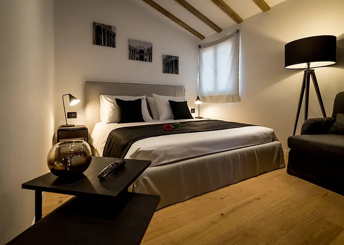 무룸 헤리티지 호텔 4*