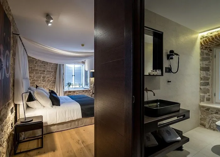 무룸 헤리티지 4*